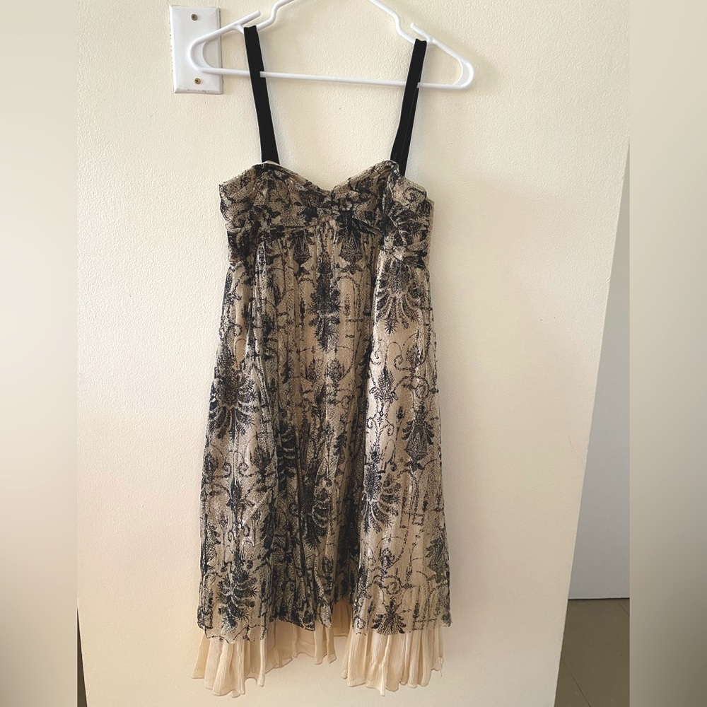 Diane von Furstenberg Patterned Gold & Black Silk Lace Dress - SIZE 8